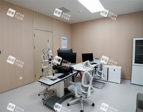 鄭州中視眼科檢查區(qū)