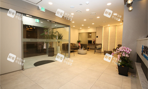 cham毛發(fā)移植醫(yī)院大廳圖