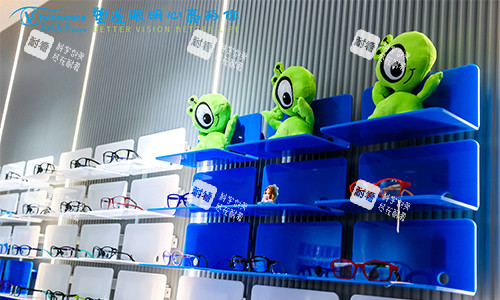 深圳美視美景深灣眼科鏡框展示區(qū) 深圳美視美景深灣眼科鏡框展示區(qū)