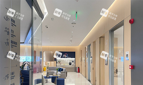深圳愛爾西柚眼科走廊環(huán)境