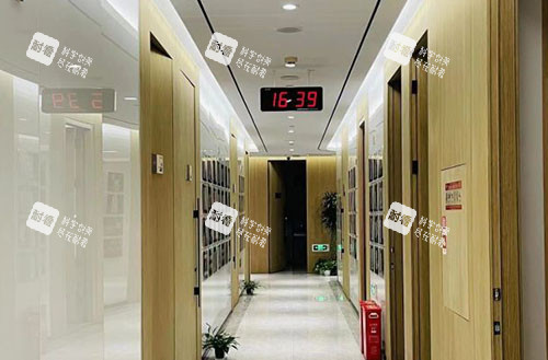 北京藝美醫(yī)療美容走廊環(huán)境圖