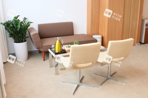 成都藝星整形候診區(qū)