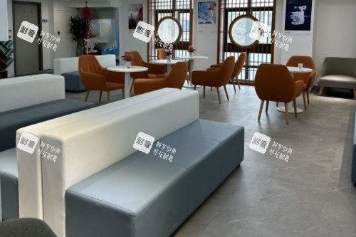 上海普瑞眼科醫(yī)院候診區(qū) 上海普瑞眼科醫(yī)院候診區(qū)