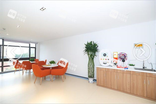 上海普瑞眼科醫(yī)院家屬等候區(qū)