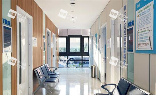 上海普瑞眼科醫(yī)院內(nèi)部走廊