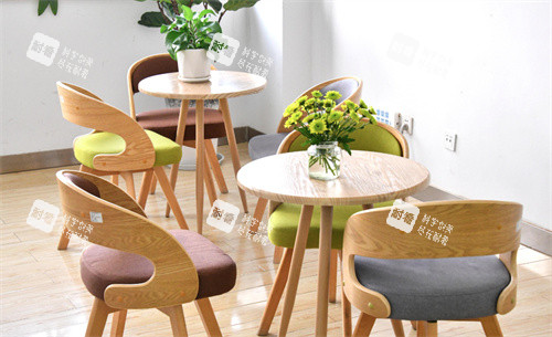 昆明愛爾眼科醫(yī)院價(jià)格表 | 半飛秒12000元起+角膜塑形鏡5000元起，覆蓋全年齡段需求