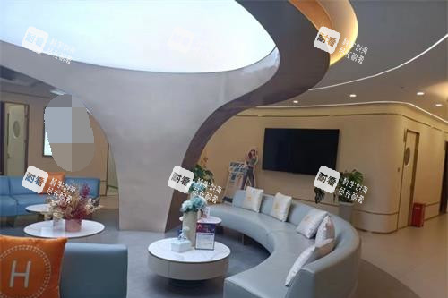 大連沙醫(yī)生整形美容醫(yī)院休息區(qū)